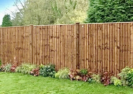 Close board panels (timber posts and timber gravel boards)